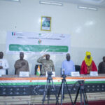 Participants au lancement du projet « Sur la Voie du Développement » Colonel Massalatchi Mahaman Sani, Gouverneur de la région de Zinder, représentant du consortium, Souley Dodo, Coordonnateur du projet, financé par le Ministère de l’Intérieur italien(#Ministero_dell'Interno), est mis en œuvre par #Progettomondo en partenariat avec l’#ONG_ICRD
